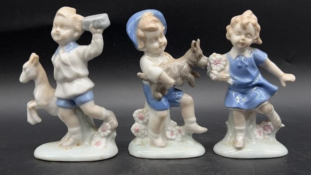 3 Vintage German Hand-Painted Ceramic Children Figurines 3.5×1×4.75″ Set